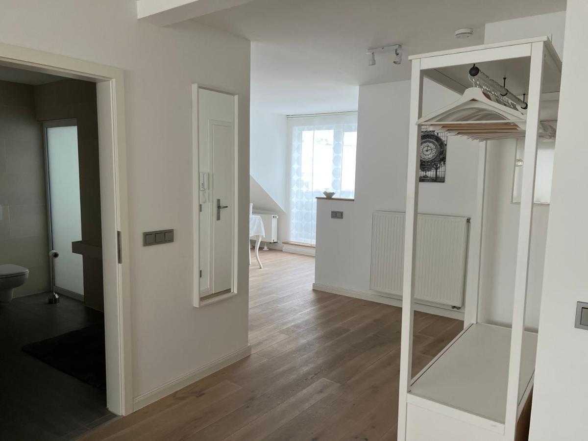Modernes Apartment Duisburg-Mitte mit Balkon Exterior foto