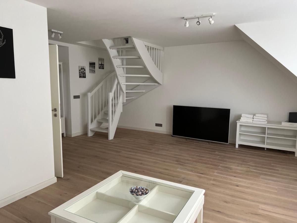 Modernes Apartment Duisburg-Mitte mit Balkon Exterior foto