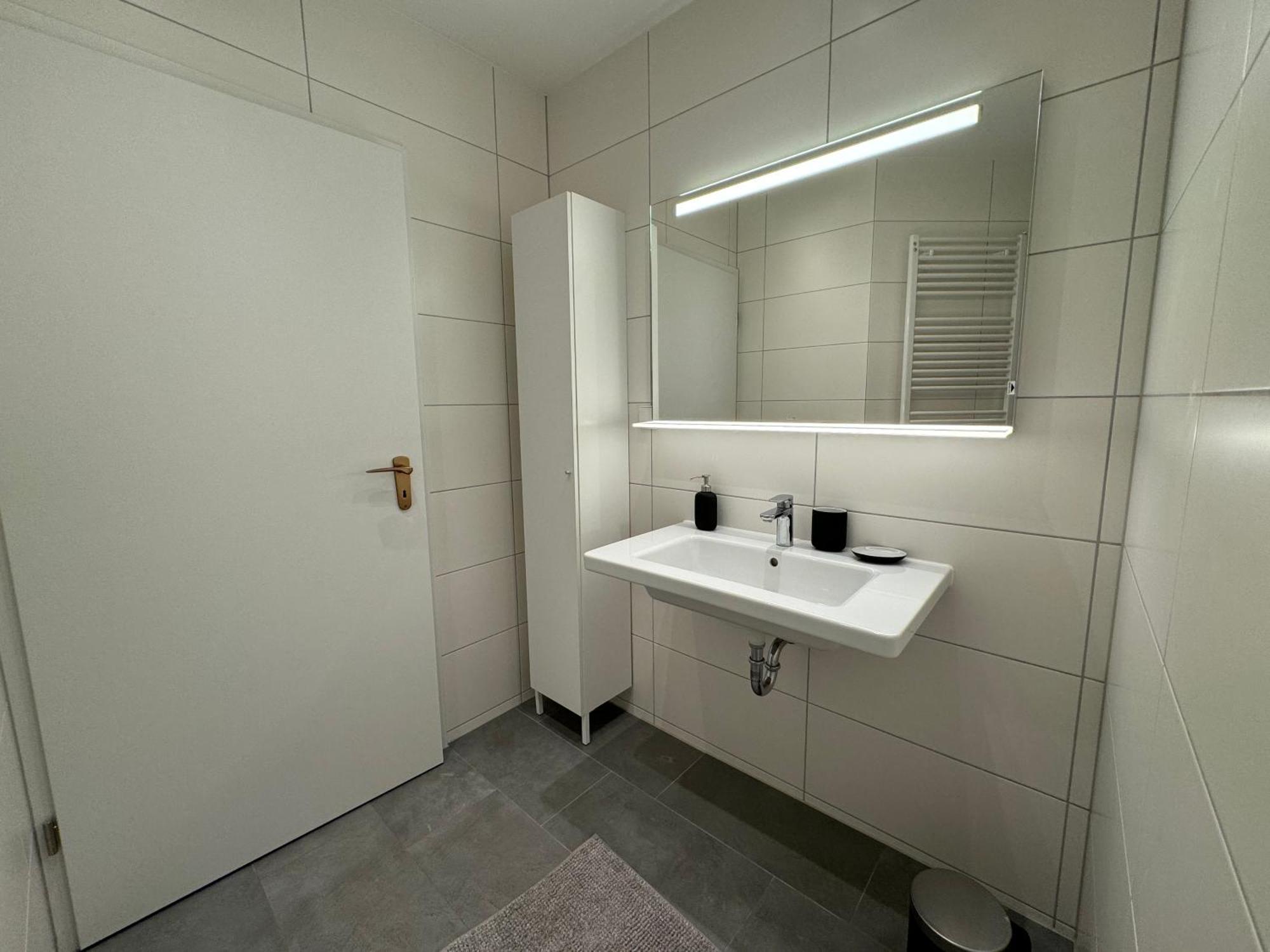 Modernes Apartment Duisburg-Mitte mit Balkon Exterior foto