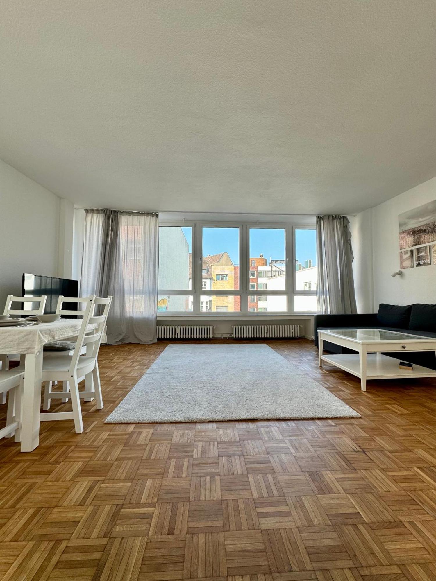 Modernes Apartment Duisburg-Mitte mit Balkon Exterior foto